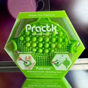 Practk by Sigma ~ Palmat Makeup Brush Cleaner ~ BNIB